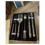 STEELERS GRILL SET IN CASE