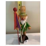 8.5" H SMOKER GERMAN W/ LARGE BARREL AND FLAG