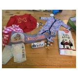 DISNEYLAND PENNANT, DONALD DUCK FIGURE, HOLIDAY