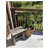 WOOD BENCH AND PLANTER
