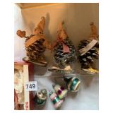 ANTIQUE CHRISTMAS FIGURES, PLASTIC SANTA, GLASS