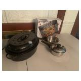 ALUMINUM ROASTER AND 2 SAUCEPANS, 1 LID, NEW