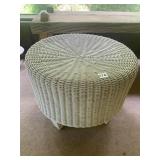 19X15 ROUND WICKER OTTOMAN