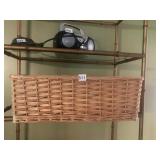WOVEN BASKET