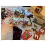 ASSORTED CRAFT ITEMS