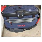 TITAN ZIPPER LOCK COOLER