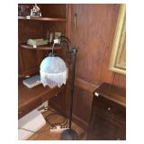 DECORATIVE ADJUSTABLE FLOOR LAMP WITH GLASS