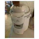 WELBILT BREAD MACHINE WITH MANUAL