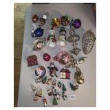 CHRISTMAS ORNAMENTS INCLUDING MINIS