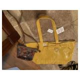 YELLOW DISNEY TOTE BAG AND MICKEY MOUSE TAPESTRY