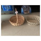 WICKER HANDLED BASKET AND METAL BASKET