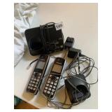PANASONIC PHONE WITH 2 DOCK STATIONS