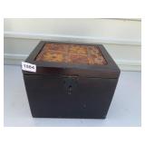 LIFT TOP BOX W/ FLOWER TOP