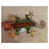 18" BRIGHTLY COLORED IGUANA WALL DECORATION