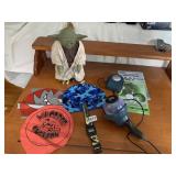 CYCLOPS EYE NIGHT VISION TOY, BATTERY OP YODA,