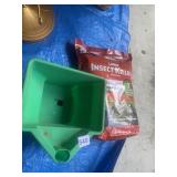 HAND SPREADER WITH ORTHO LAWN INSECT KILLER