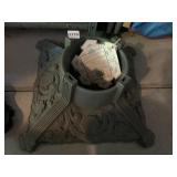 STURDY CHRISTMAS TREE STAND