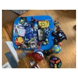 POKï¿½MON CARDS, MINI FIGURES, DS CASE, PEN,