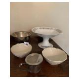 AUSTRIA PEDESTAL DISH SPECIAL PATTERN BOWLS