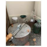 KNOCKING NOGGIN HARD CIDER WITH STOPPER