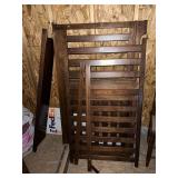 CHILDRENï¿½S WOOD CRIB