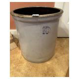 10-GAL CROCK GRAY LARGE CRACK LEFT SIDE AS