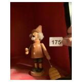 CARVED WOOD SMOKER SEA CAPTAIN