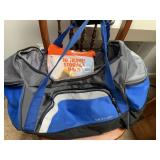 DUFFLE BAG AND 10 TRAVEL STORAGE BAGS