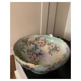 BEAUTIFUL HAND PAINTED BOWL WITH PEDESTAL DEPOSE