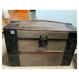 HUMPBACK TRUNK BEAUTIFULLY RESTORES 25X17X19 NO
