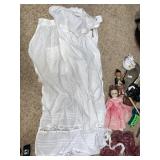 COMP. SLEEPY EYE DOLL AND SHOES APRON PAPER WHITE