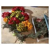 TOTE W/ GARLAND AND FLOWERS