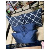 BLUE AND WHITE DECORATIVE PILLOWS 4 TOTAL DOWN