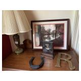 HORSESHOE BRASS LETTER 9IN R AMERICAN DELSUR