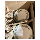 SYRACUSE USA PLATES 60 PC