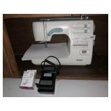KENMORE SEWING MACHINE WITH CORDS AND PEDAL