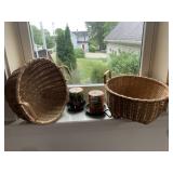 IRON BASE CANDLE HOLDER W/ CANDLES AND 2 BASKETS