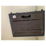 VINTAGE TURNERS MILK CRATE