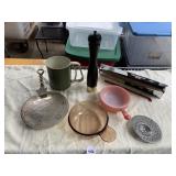 LOT OF KITCHEN ITEMS, HAND WROUGHT ALUMINUM PAN,
