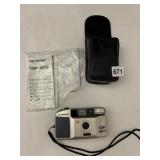 OLYMPUS TRIP MD3 35MM CAMERA WITH MANUAL AND CASE