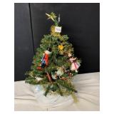 SMALL TABLE CHRISTMAS TREE
