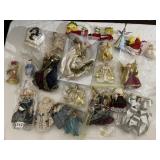 CHRISTMAS ANGELS AND ORNAMENTS