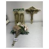 BRASS WALL SHELF, BOUQUET W/ METAL HANDLE