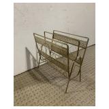 METAL MAGAZINE RACK