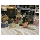 ORNAMENTS INCLUDING BOYDï¿½S BEAR