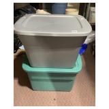 2 STERLITE TOTES