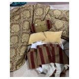 KING BEDSPREAD W/ BED SKIRT, ACCENT PILLOWS VERY