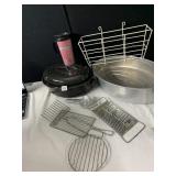 SMALL & LARGE ROASTING PANS, JUICER, GRATER