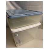 2 STORAGE TOTES