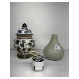 COVERED DECORATIVE URN, UMBRA VASE AND APPLE